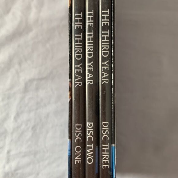 NIP Law & Order The 3rd Year 92-93 Box Set 3 Discs 17 hours, 25 minutes run time - Picture 5 of 5